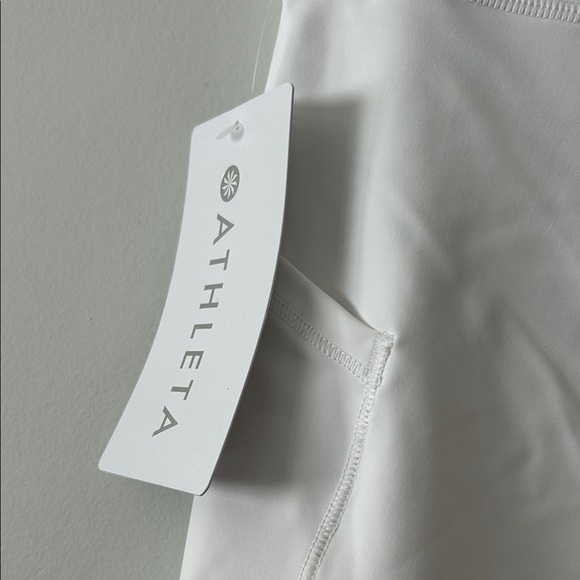 Athleta|Interval Stash 5” White Bike Shorts sz L - Picture 2 of 5